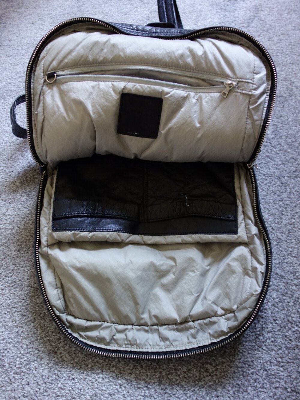 M0851 Leather Backpack - Picture 7 of 9